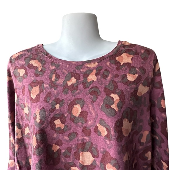 LOGO long Sleeve T-Shirt with Layer of Frills in Fun Animal Print (M) - Picture 4 of 11